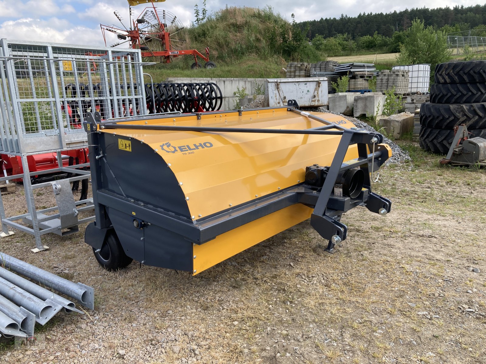 Schwadlüfter des Typs Elho TR 300, Neumaschine in Bodenwöhr/ Taxöldern (Bild 2)