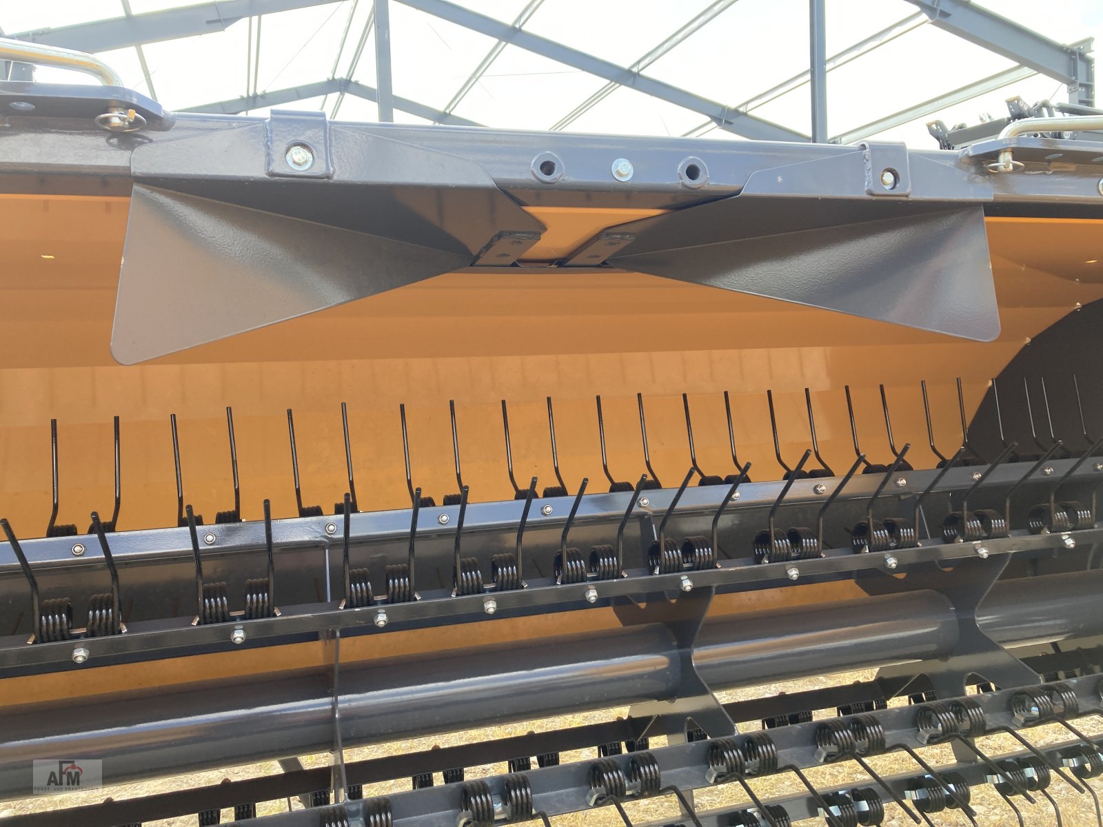 Schwadlüfter des Typs Elho TR 300, Neumaschine in Bodenwöhr/ Taxöldern (Bild 4)