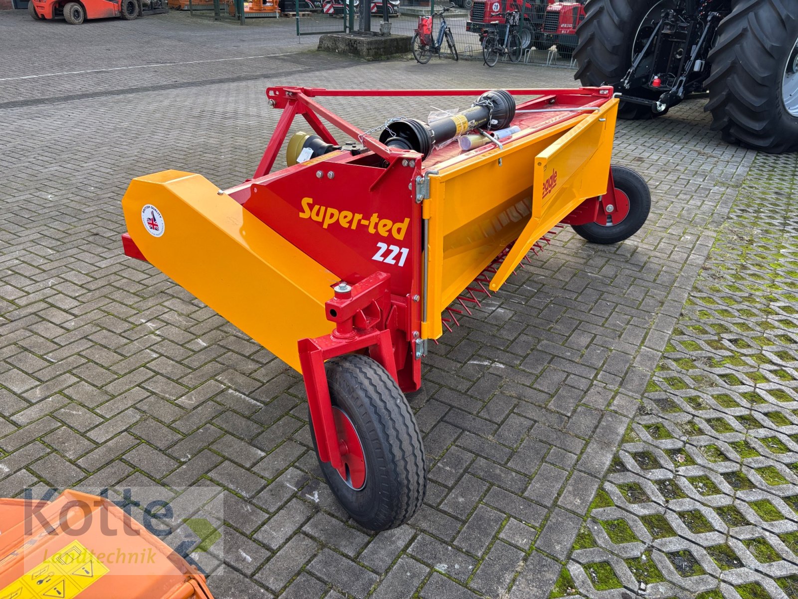 Schwadlüfter Türe ait Teagle Super ted 221, Neumaschine içinde Rieste (resim 3)