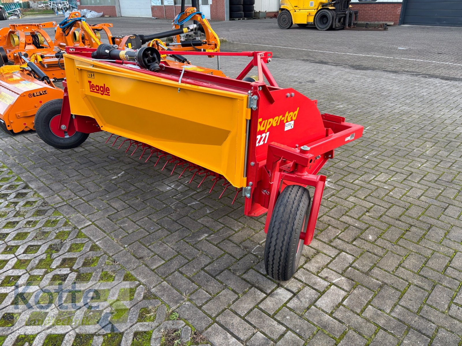 Schwadlüfter Türe ait Teagle Super ted 221, Neumaschine içinde Rieste (resim 4)