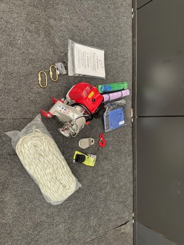 Seilwinde del tipo Portable Winch PCW4500 SET benzinbetriebene tragbare Spillwinde, Neumaschine In Tamsweg (Immagine 2)