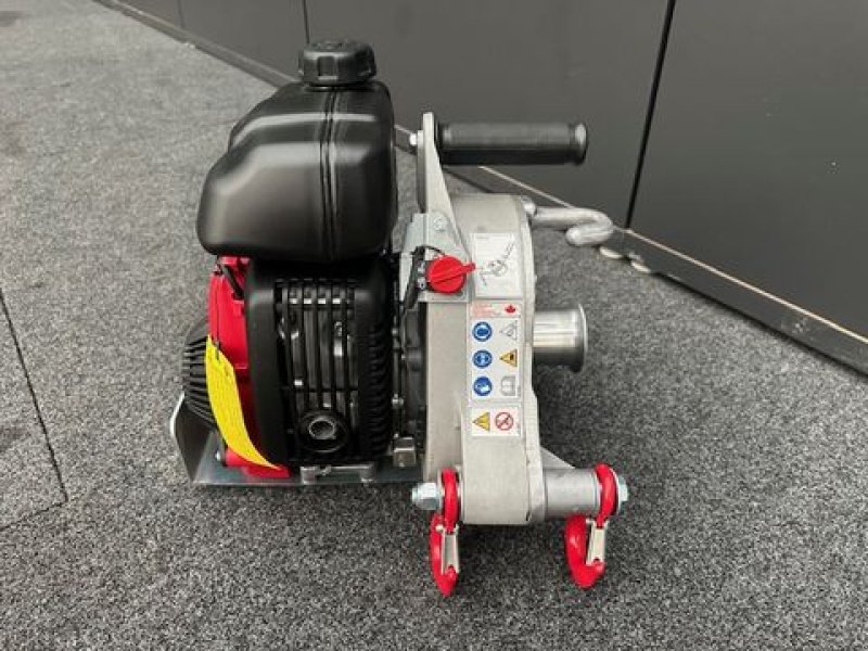 Seilwinde Türe ait Portable Winch PCW5000 SET benzinbetriebene tragbare Spillwinde, Neumaschine içinde Tamsweg (resim 10)