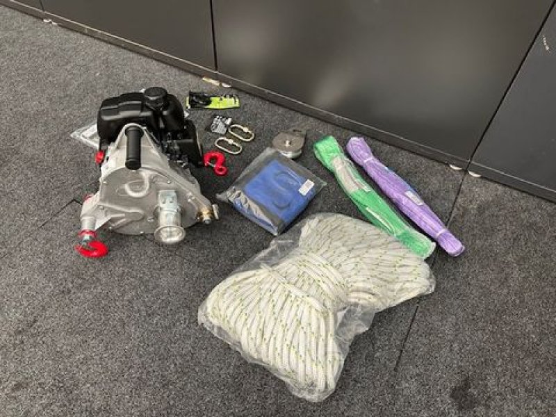 Seilwinde Türe ait Portable Winch PCW5000 SET benzinbetriebene tragbare Spillwinde, Neumaschine içinde Tamsweg (resim 1)