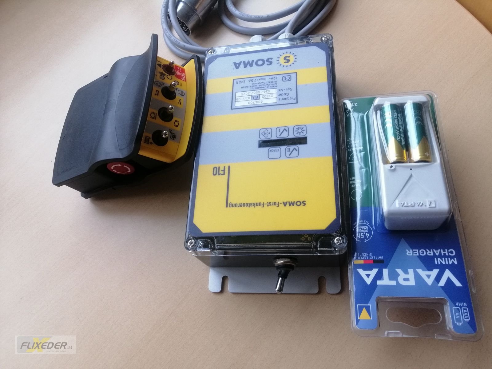 Seilwinde des Typs Tajfun EGV65 AHK 180 Funkseilwinde, Gebrauchtmaschine in Pattigham (Bild 6)