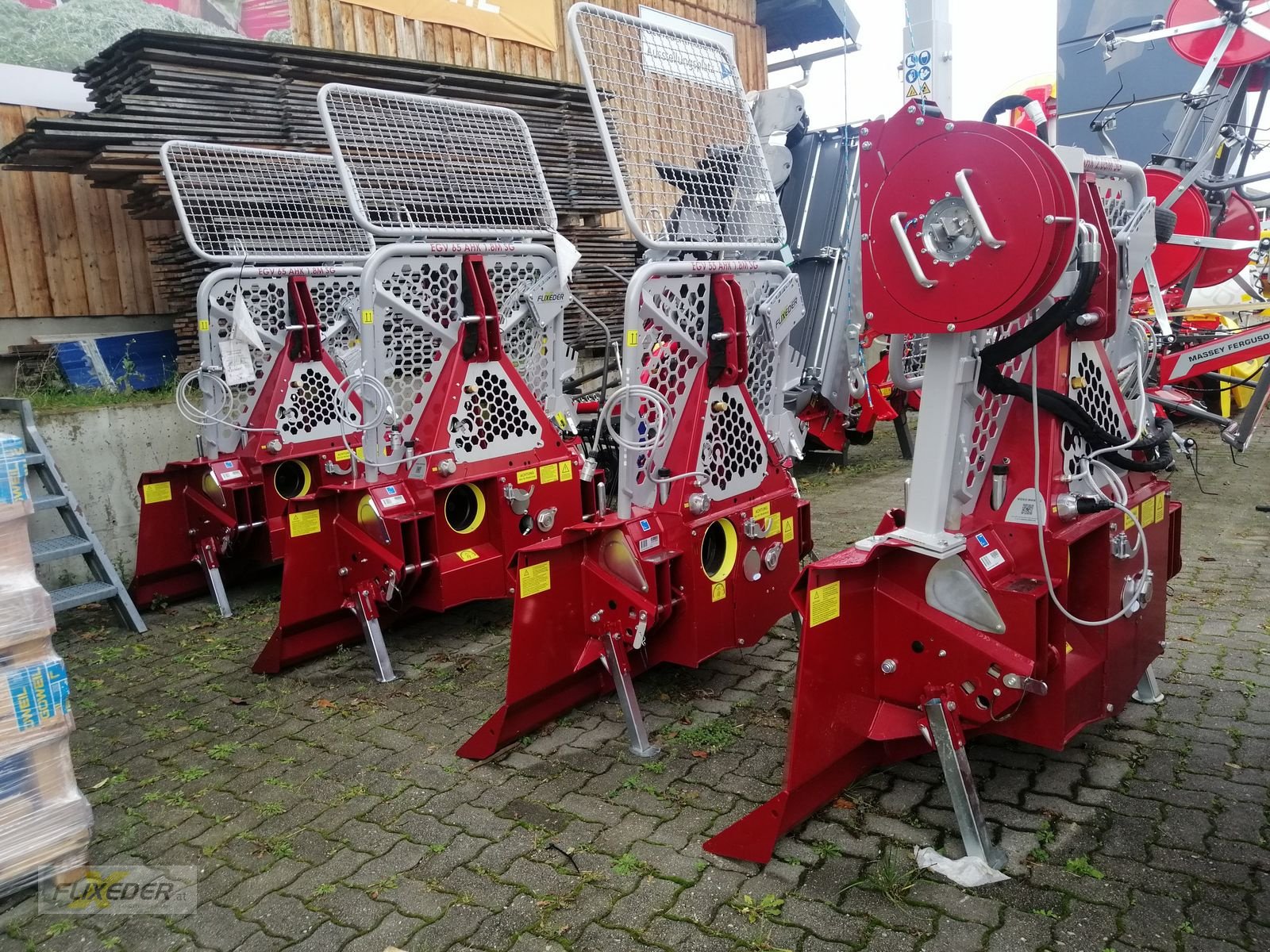 Seilwinde des Typs Tajfun EGV65 AHK 180 Funkseilwinde, Gebrauchtmaschine in Pattigham (Bild 3)