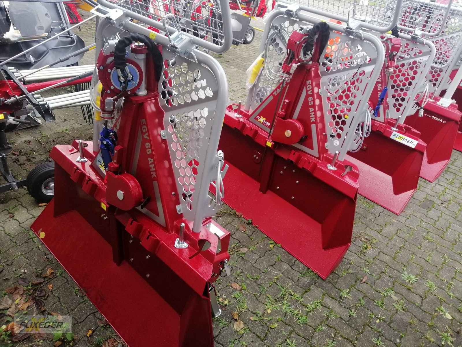 Seilwinde des Typs Tajfun EGV65 AHK 180 Funkseilwinde, Gebrauchtmaschine in Pattigham (Bild 1)