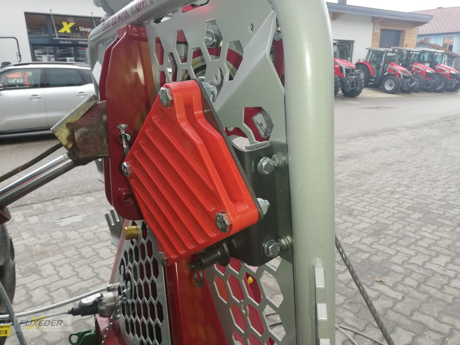 Seilwinde des Typs Tajfun EGV85 AHK, Neumaschine in Pattigham (Bild 3)