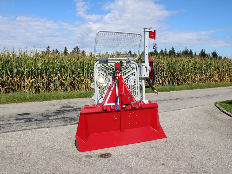 Seilwinde des Typs Tajfun Tajfun EGV 85 AHK SG 2,05 mit SOMA Hilfswinde, Neumaschine in Neukirchen am Walde  (Bild 1)