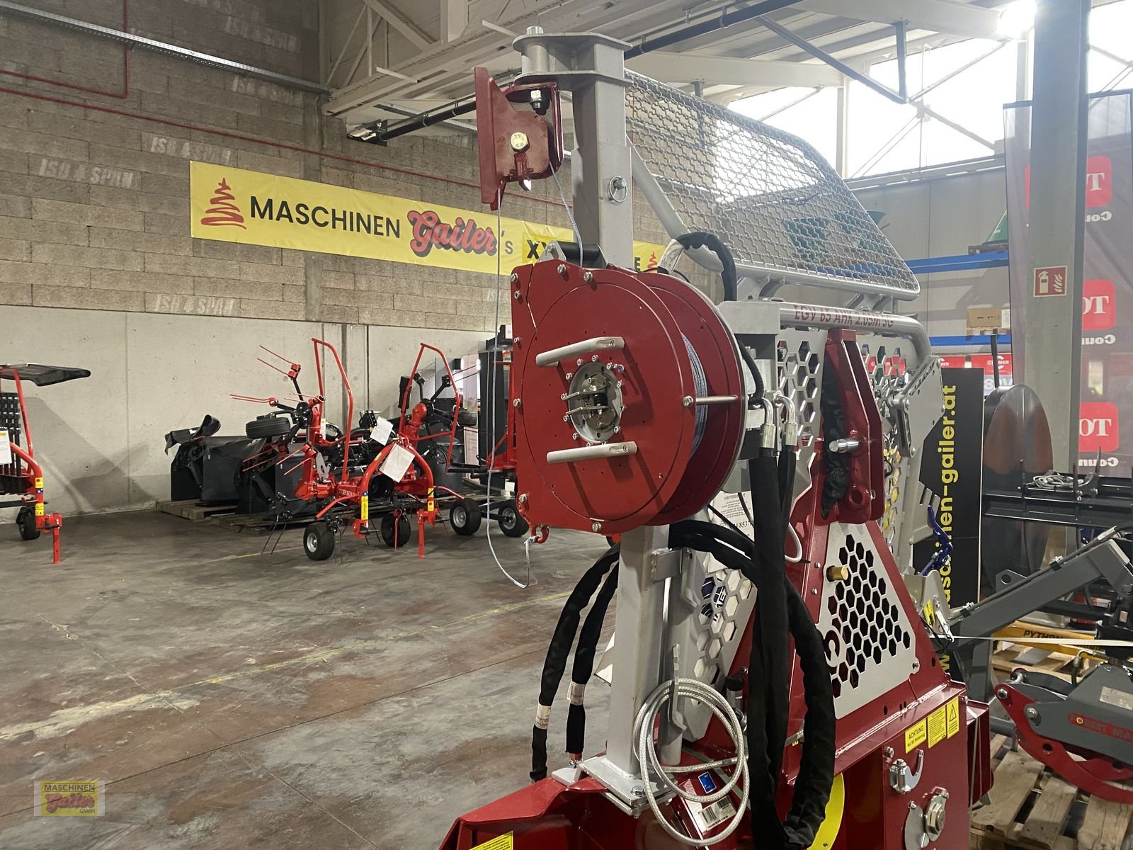 Seilwinde a típus Tajfun Tajfun EGV65 AHK SG mit SOMA-Hilfswinde, Neumaschine ekkor: Kötschach (Kép 21)