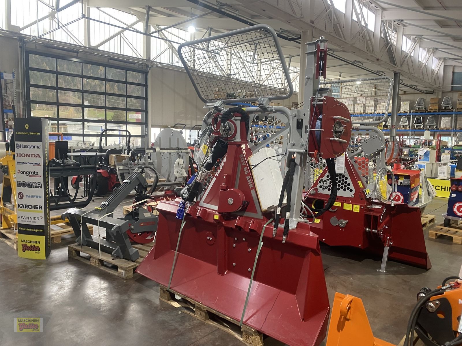 Seilwinde a típus Tajfun Tajfun EGV65 AHK SG mit SOMA-Hilfswinde, Neumaschine ekkor: Kötschach (Kép 27)