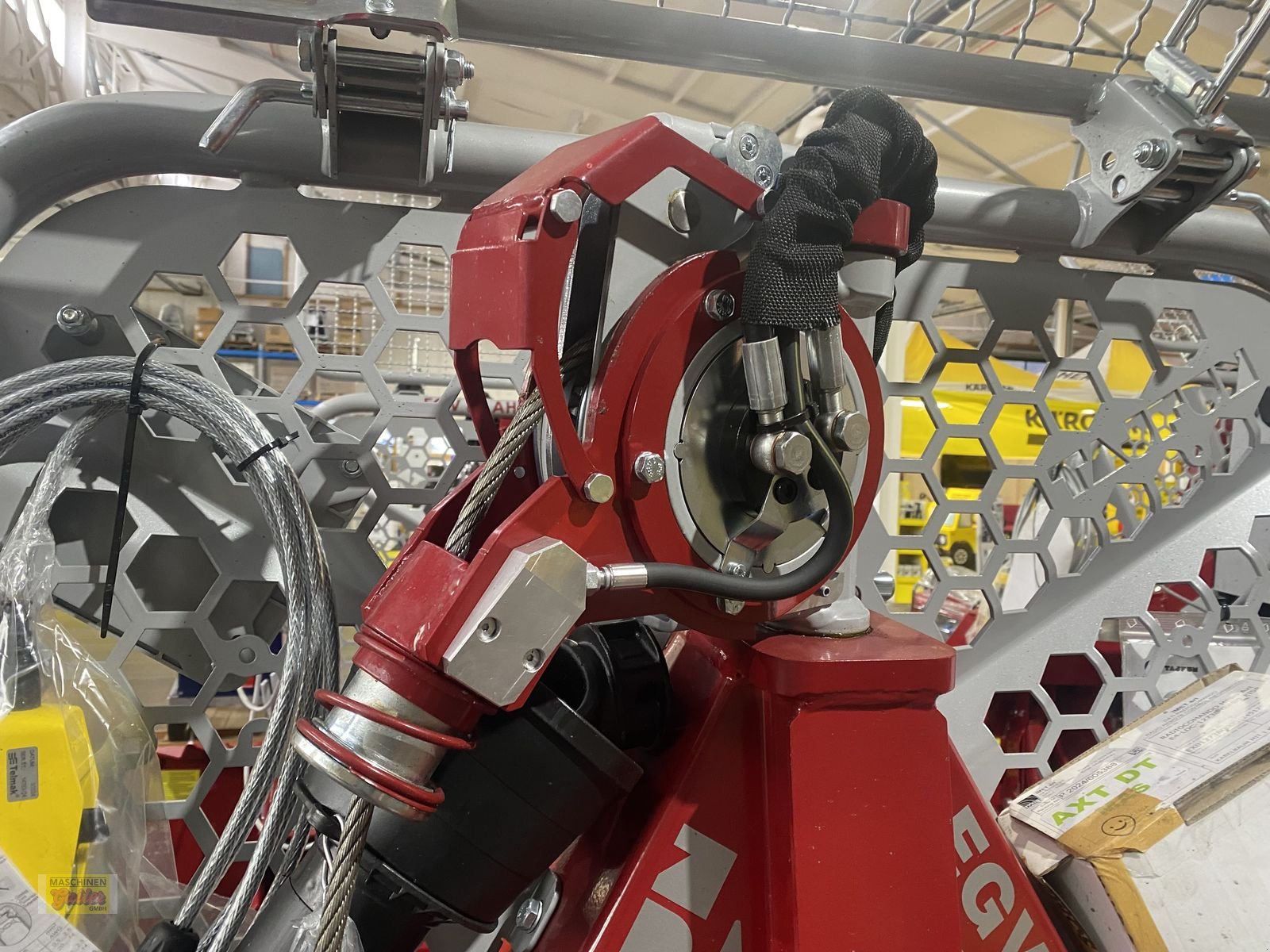 Seilwinde a típus Tajfun Tajfun EGV65 AHK SG mit SOMA-Hilfswinde, Neumaschine ekkor: Kötschach (Kép 15)