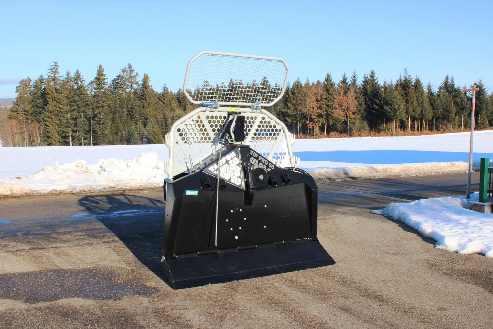 Seilwinde typu Tajfun VIP PRO 90 Getriebewinde, Seilwinde, Neumaschine v Neukirchen am Walde  (Obrázek 1)