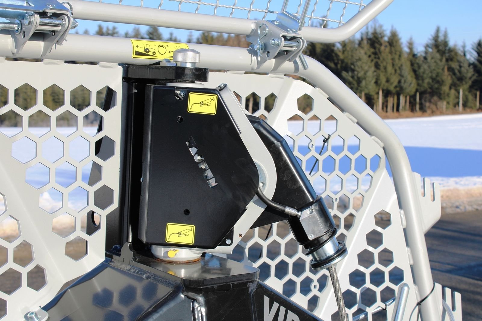 Seilwinde typu Tajfun VIP PRO 90 Getriebewinde, Seilwinde, Neumaschine v Neukirchen am Walde  (Obrázek 3)