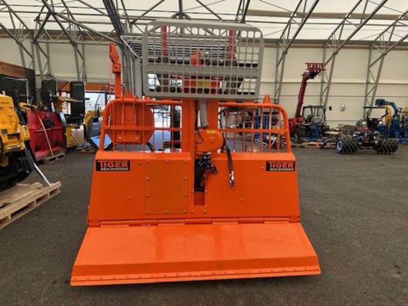 Seilwinde a típus Tiger Dreipunktseilwinde 12to mit Hilfswinde 2,2m, Neumaschine ekkor: Tamsweg (Kép 5)