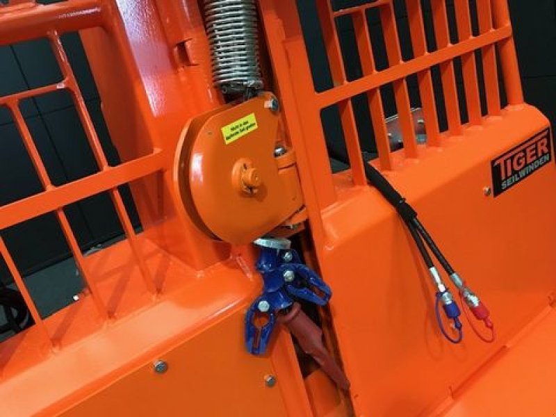 Seilwinde a típus Tiger Dreipunktseilwinde 12to mit Hilfswinde 2,4m, Neumaschine ekkor: Tamsweg (Kép 9)