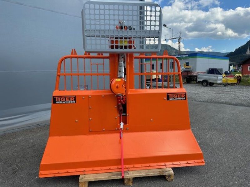 Seilwinde Türe ait Tiger Dreipunktseilwinde 8to 2,2m Schild, Neumaschine içinde Tamsweg (resim 12)