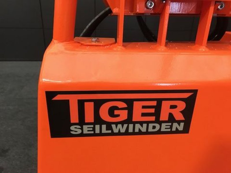 Seilwinde du type Tiger Seilwinde 12to mit Hilfswinde 2,4m Klappschild, Neumaschine en Tamsweg (Photo 5)