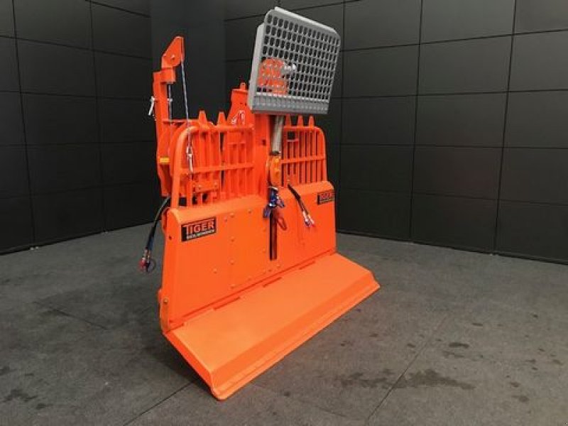 Seilwinde du type Tiger Seilwinde 12to mit Hilfswinde 2,4m Klappschild, Neumaschine en Tamsweg (Photo 3)