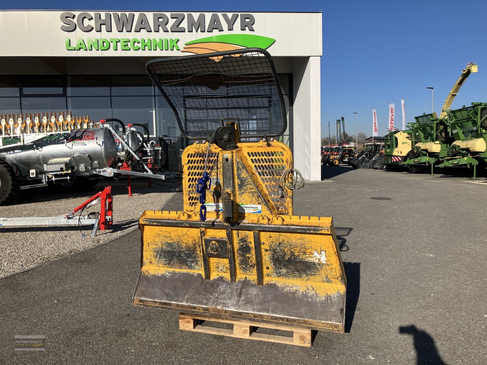 Seilwinde des Typs Uniforest 80 EH mit Funkfernsteuerung, Gebrauchtmaschine in Gampern (Bild 1)