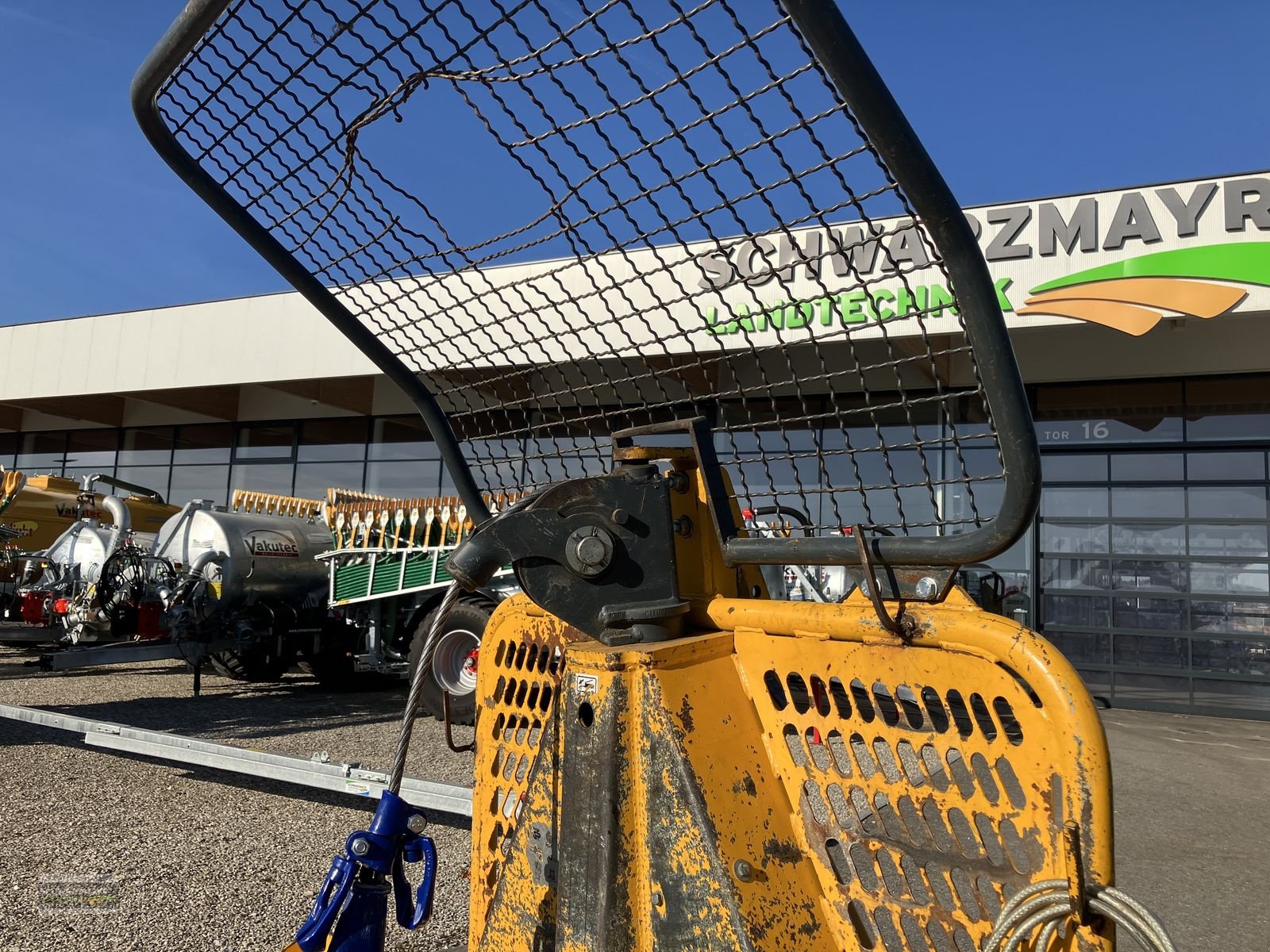 Seilwinde des Typs Uniforest 80 EH mit Funkfernsteuerung, Gebrauchtmaschine in Gampern (Bild 9)