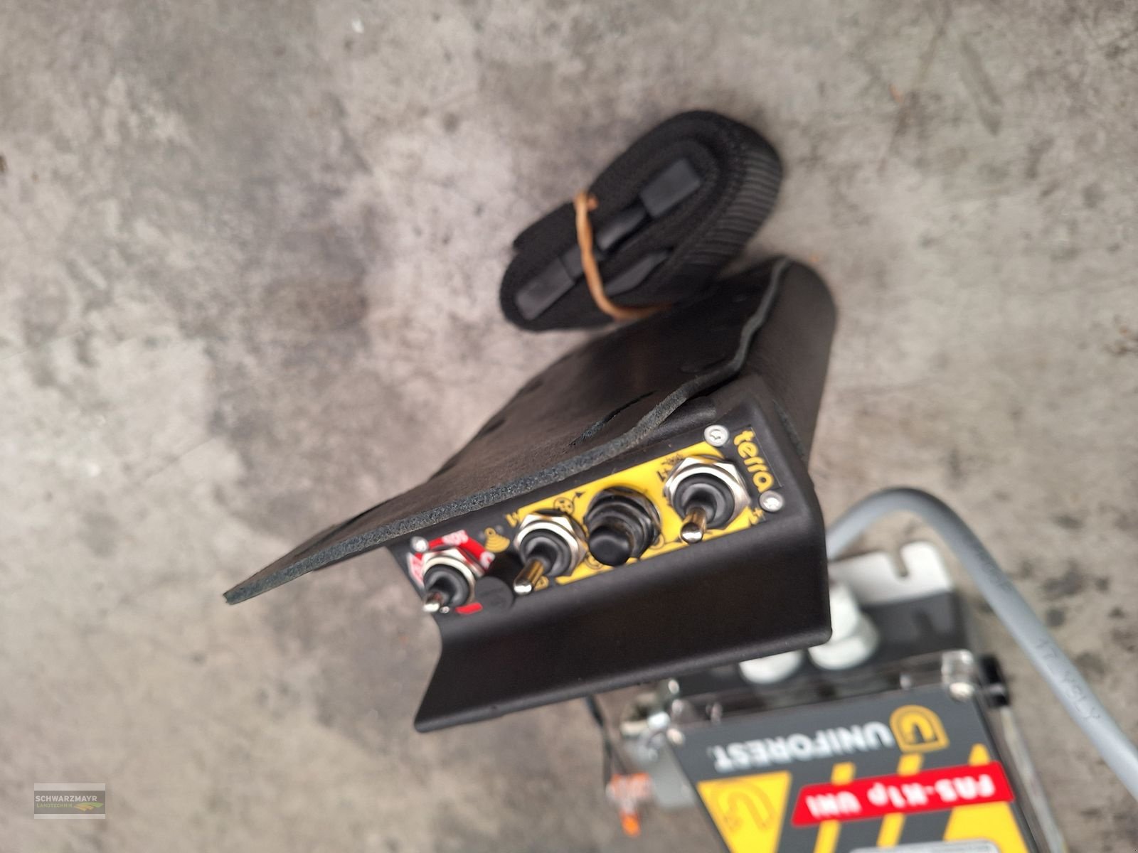 Seilwinde des Typs Uniforest FSW 55H pro 1800 90, Neumaschine in Aurolzmünster (Bild 22)