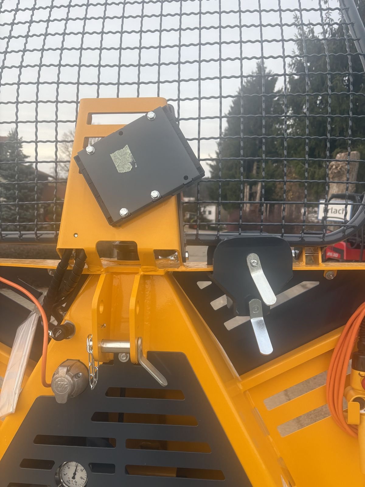 Seilwinde Türe ait Uniforest Uniforest 70Hpro+ Terra Funk FA5-D1P, Neumaschine içinde Pischelsdorf am Engelbach (resim 5)