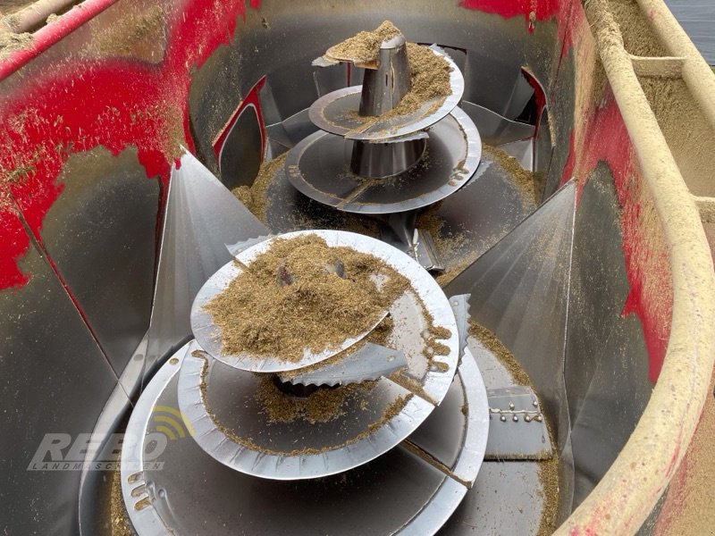 Selbstfahrer Futtermischwagen Türe ait BVL V-Mix Drive Maximus Giant 23-2S, Gebrauchtmaschine içinde Schwaförden (resim 15)