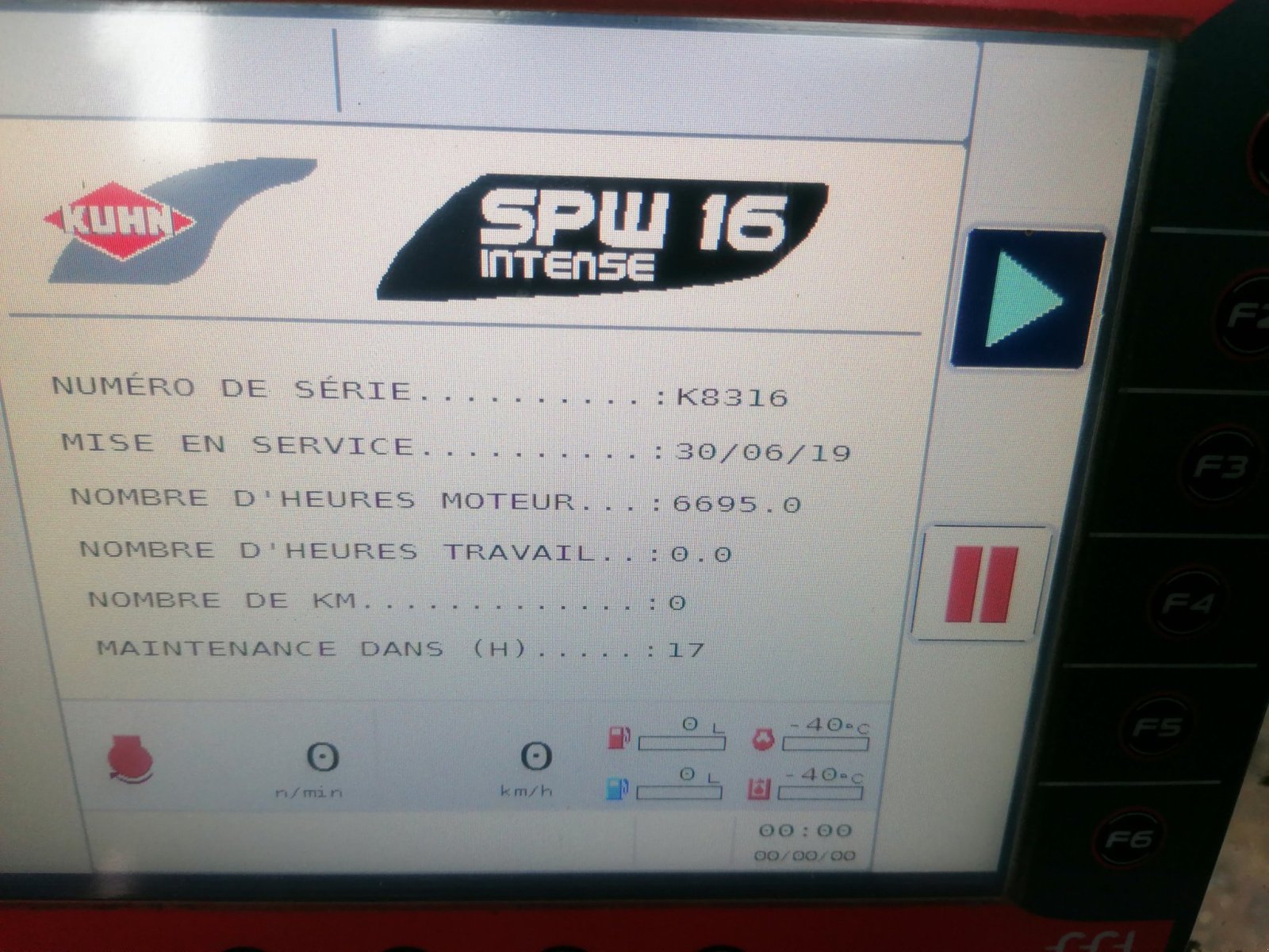Selbstfahrer Futtermischwagen Türe ait Kuhn SPW INTENSE 16.2 CS, Gebrauchtmaschine içinde Le Horps (resim 5)