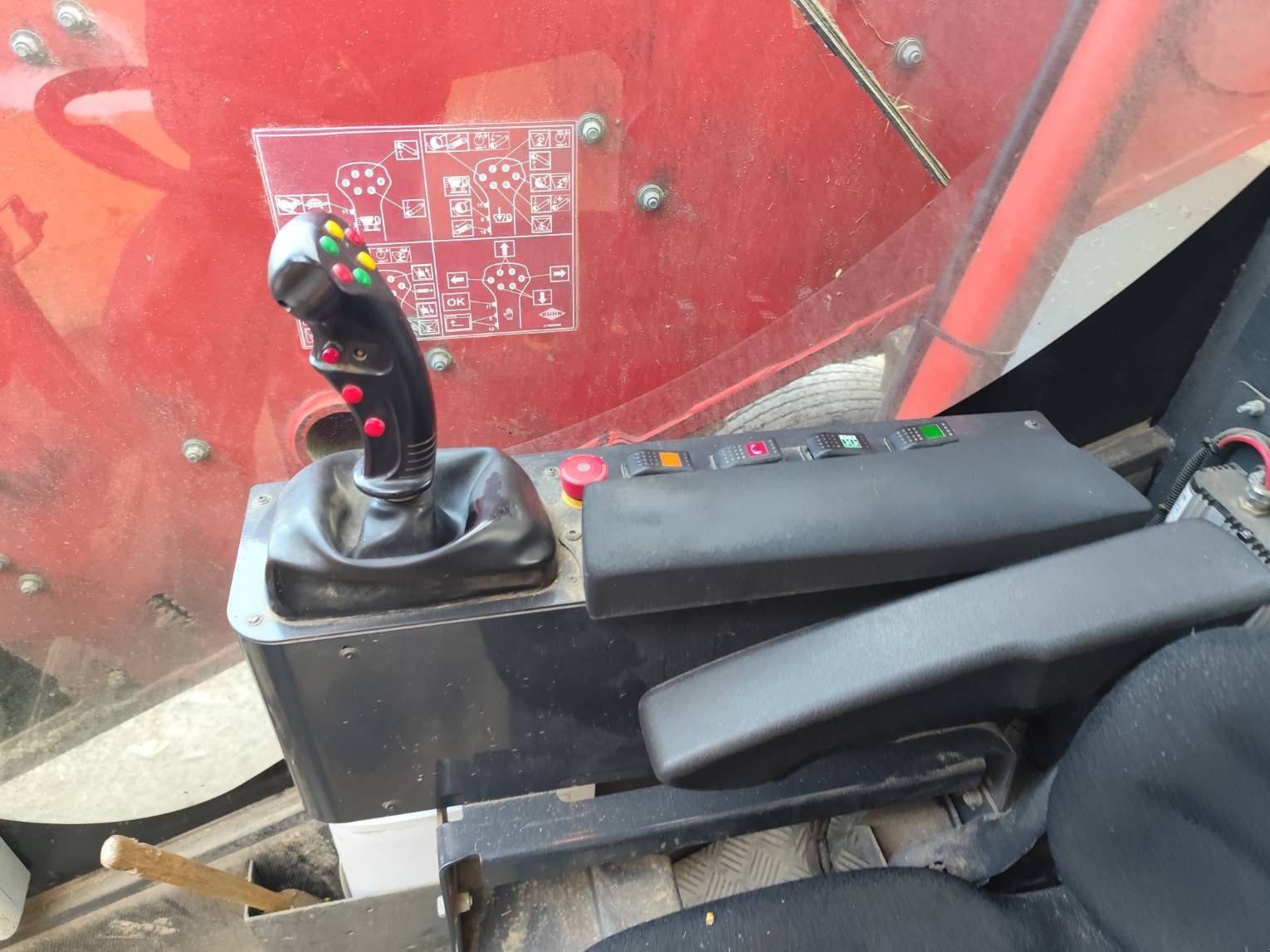 Selbstfahrer Futtermischwagen del tipo Kuhn SPW INTENSE 16.2 CS, Gebrauchtmaschine In Le Horps (Immagine 4)