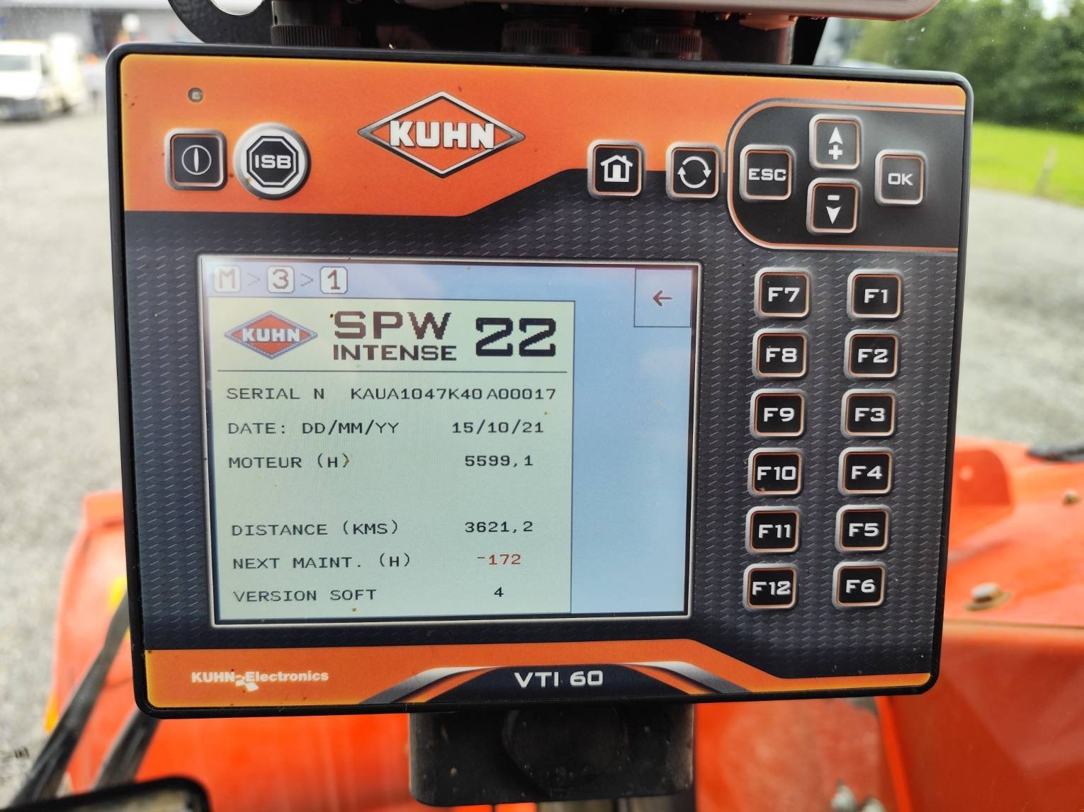 Selbstfahrer Futtermischwagen Türe ait Kuhn SPW INTENSE 22.2 CL, Gebrauchtmaschine içinde Le Horps (resim 7)