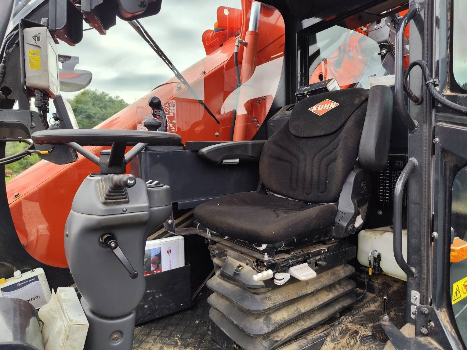 Selbstfahrer Futtermischwagen van het type Kuhn SPW INTENSE 22.2 CL, Gebrauchtmaschine in Le Horps (Foto 4)