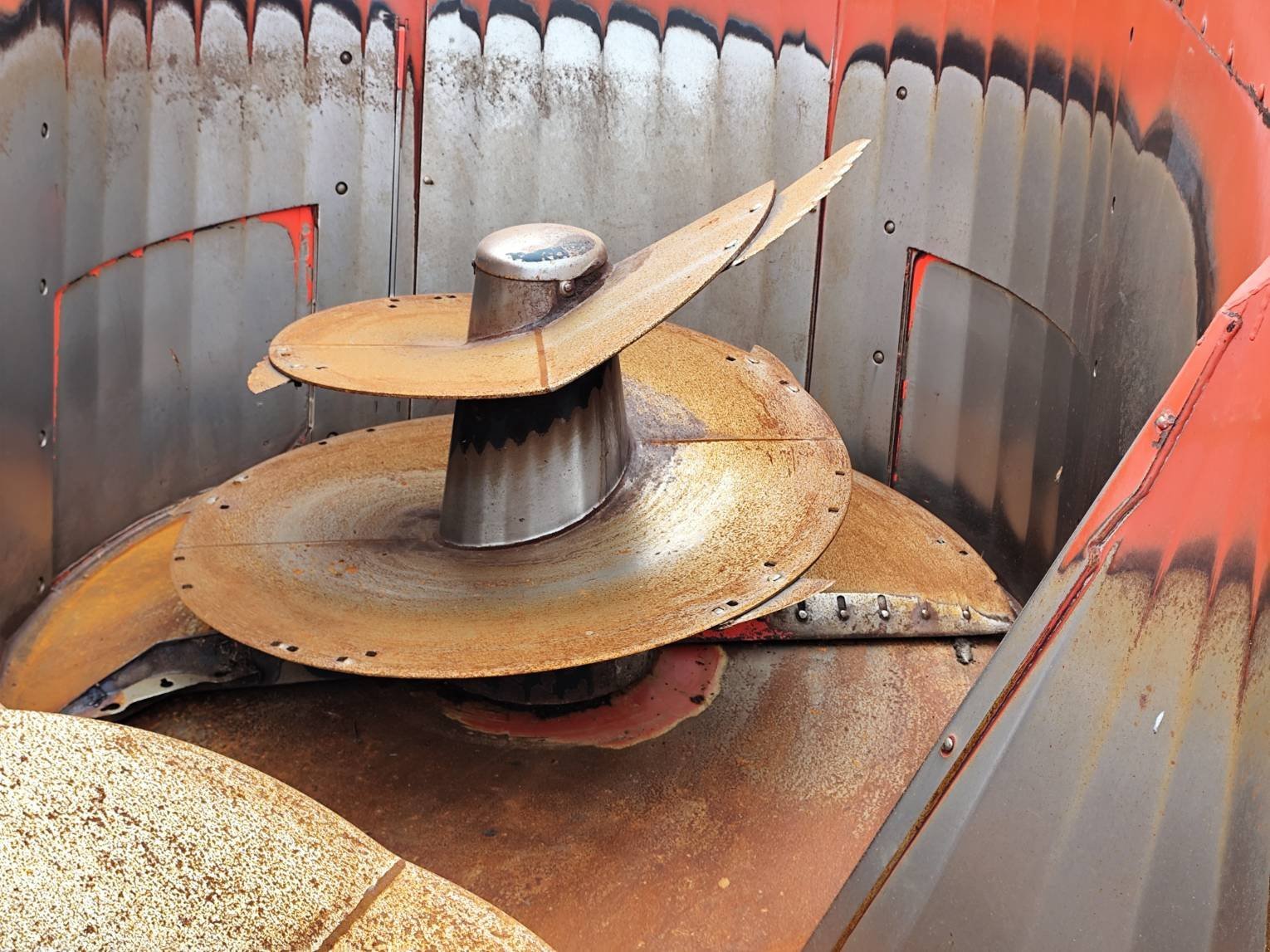 Selbstfahrer Futtermischwagen Türe ait Kuhn SPW INTENSE 22.2 CL, Gebrauchtmaschine içinde Le Horps (resim 10)