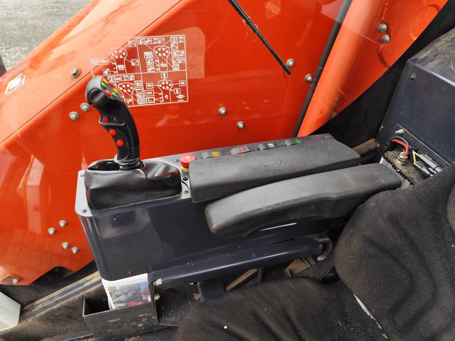 Selbstfahrer Futtermischwagen van het type Kuhn SPW INTENSE 22.2 CL, Gebrauchtmaschine in Le Horps (Foto 7)