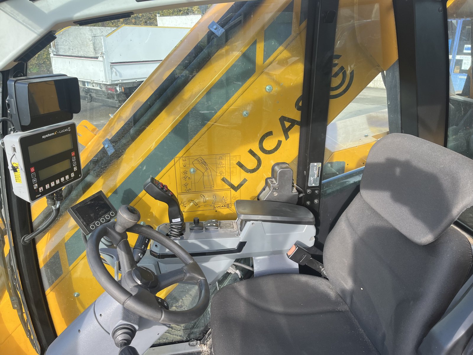 Selbstfahrer Futtermischwagen типа Lucas AUTOSPIRE 140 COMPACT, Gebrauchtmaschine в TREMEUR (Фотография 4)