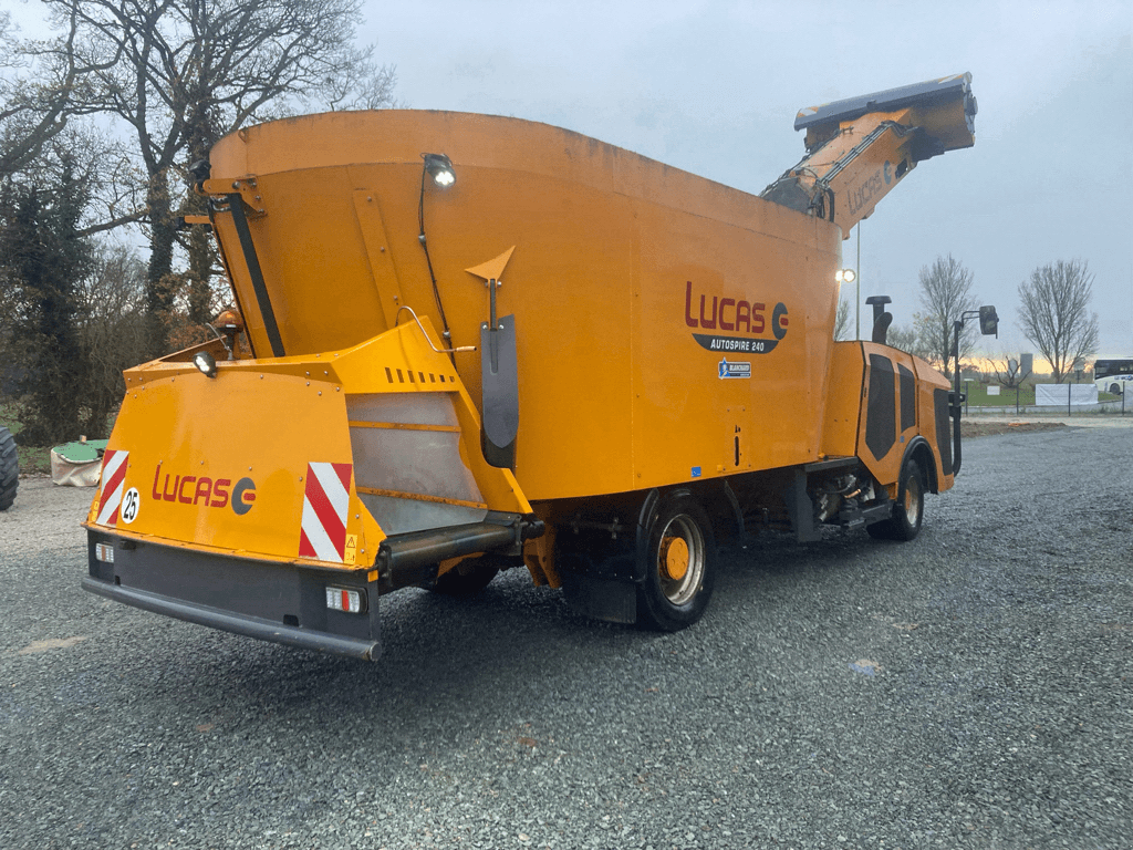 Selbstfahrer Futtermischwagen typu Lucas AUTOSPIRE 240, Gebrauchtmaschine v TREMEUR (Obrázek 3)