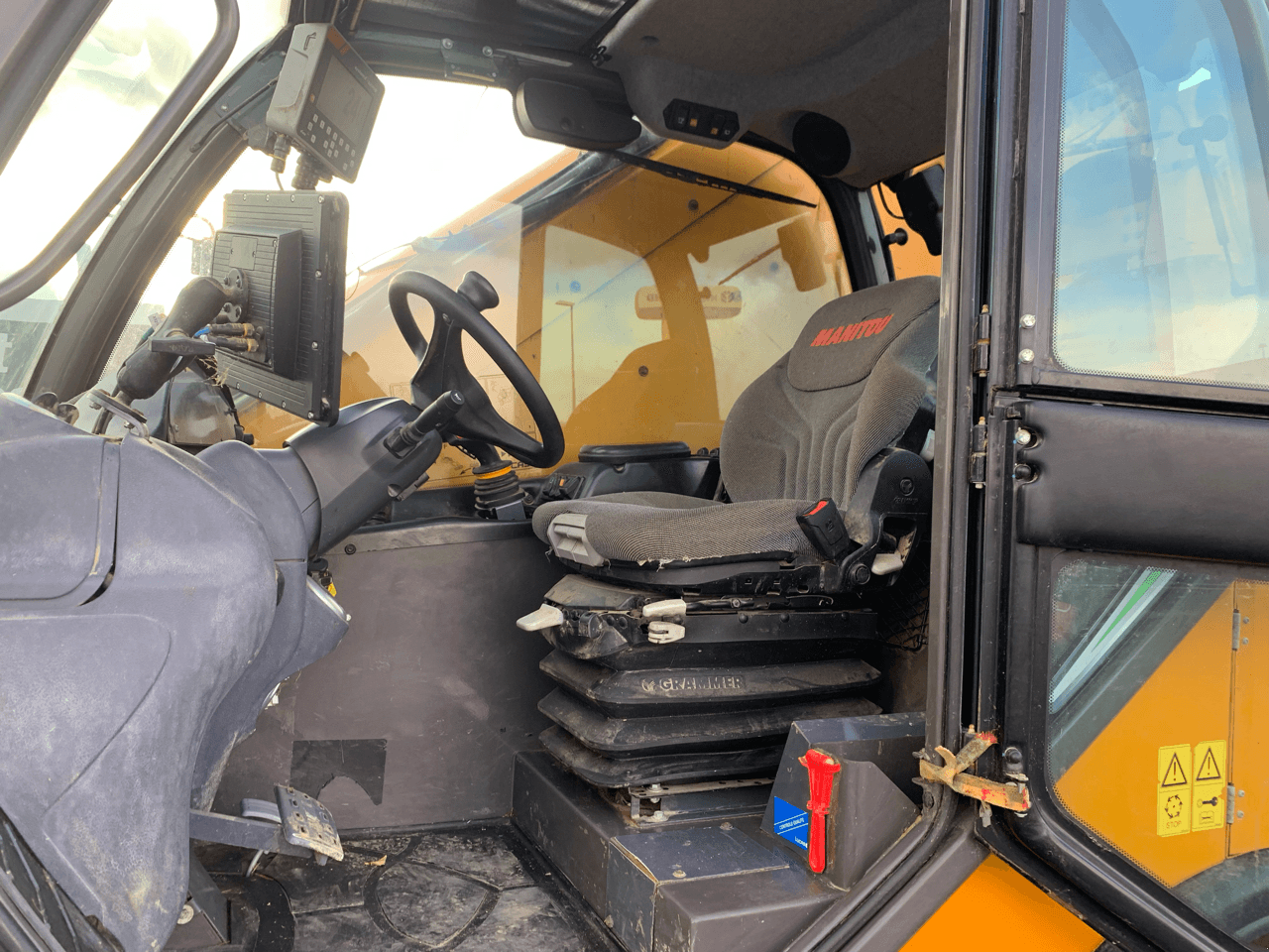 Selbstfahrer Futtermischwagen des Typs Lucas AUTOSPIRE 240, Gebrauchtmaschine in CONDE SUR VIRE (Bild 11)