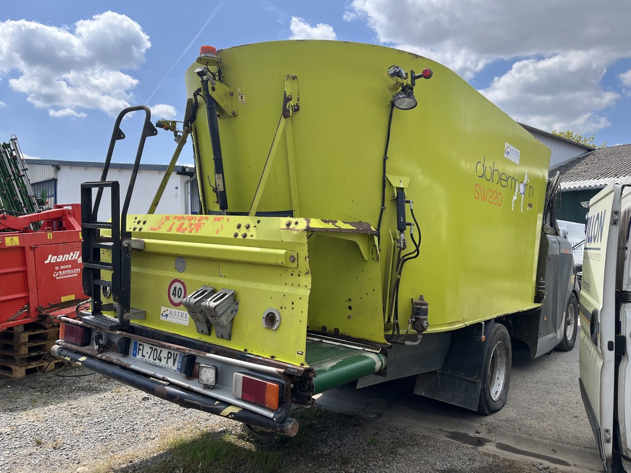 Selbstfahrer Futtermischwagen Türe ait Storti Doberman 220, Gebrauchtmaschine içinde VERT TOULON (resim 9)