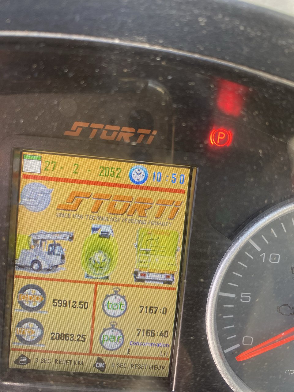 Selbstfahrer Futtermischwagen Türe ait Storti Doberman 220, Gebrauchtmaschine içinde VERT TOULON (resim 4)