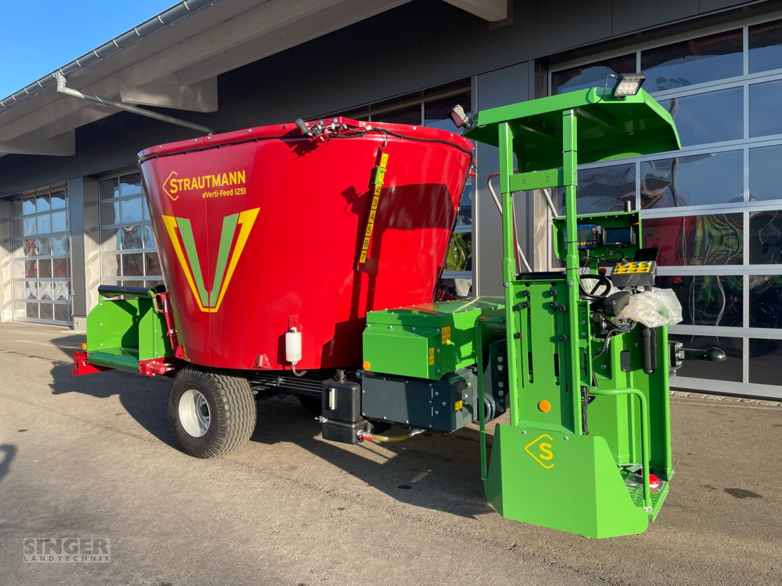 Selbstfahrer Futtermischwagen типа Strautmann E-Verti-Feed, Neumaschine в Ebenhofen (Фотография 2)
