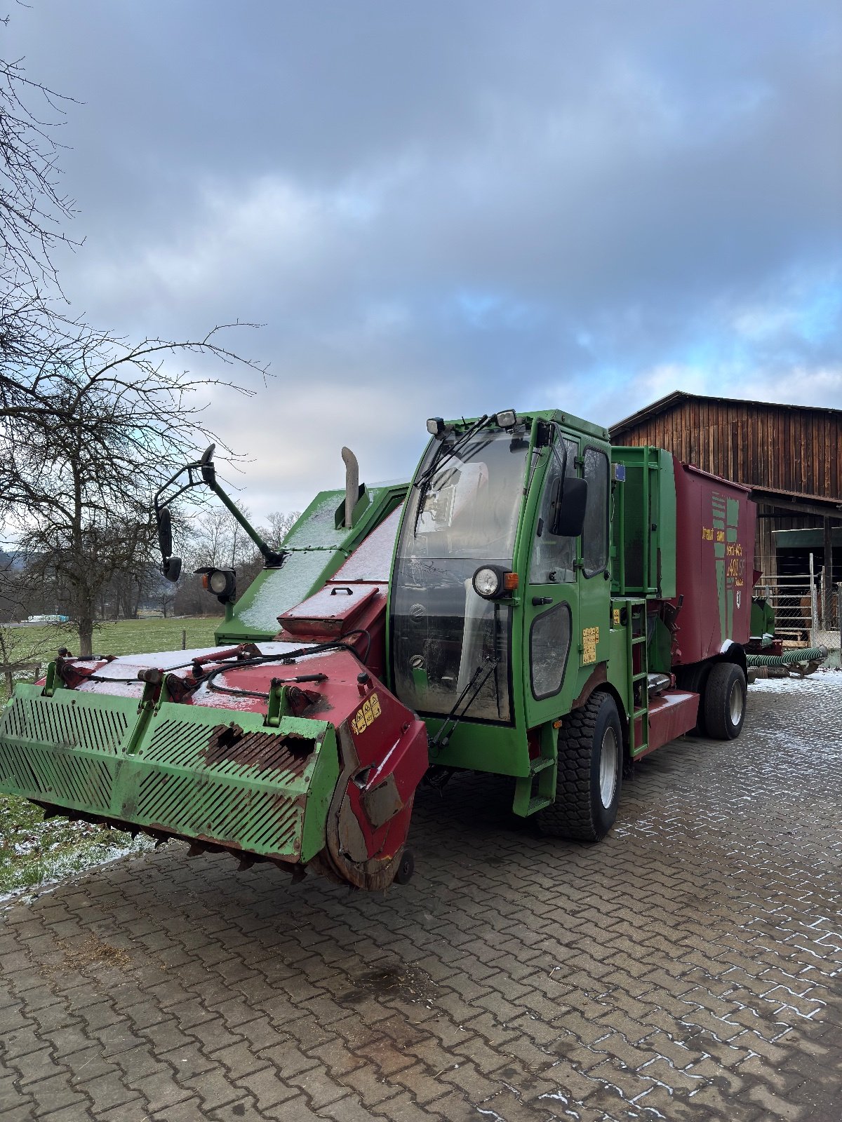 Selbstfahrer Futtermischwagen of the type Strautmann Verti-Mix 1401 SF Double, Gebrauchtmaschine in Deggenhausertal  (Picture 1)