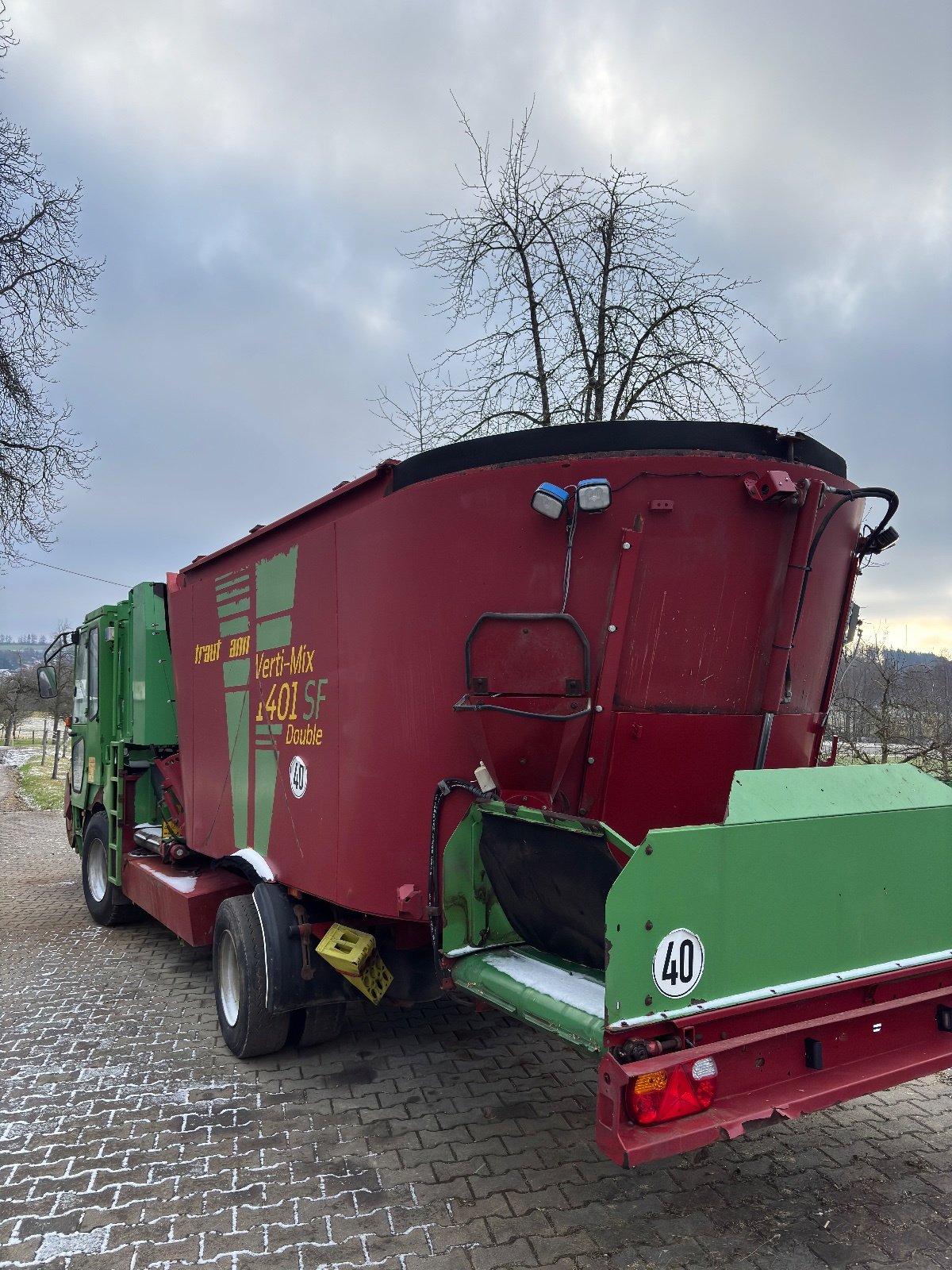 Selbstfahrer Futtermischwagen of the type Strautmann Verti-Mix 1401 SF Double, Gebrauchtmaschine in Deggenhausertal  (Picture 4)