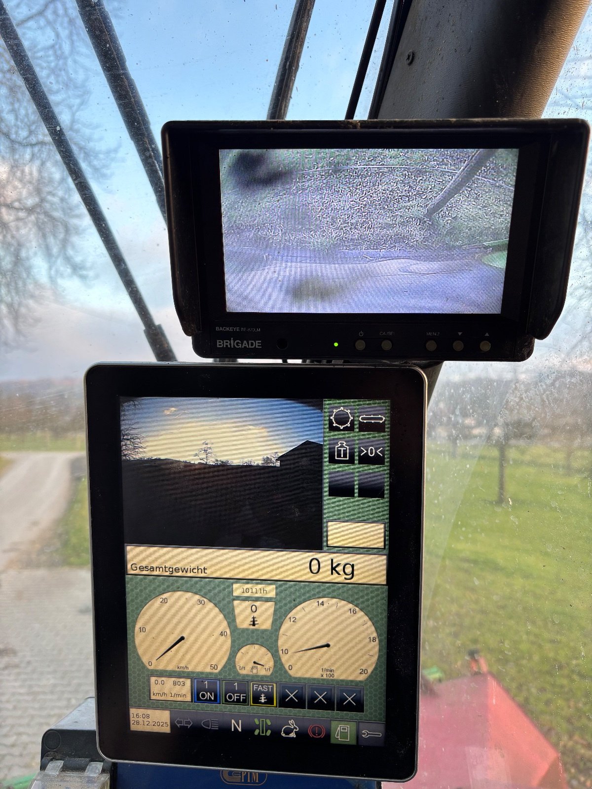 Selbstfahrer Futtermischwagen от тип Strautmann Verti-Mix 1401 SF Double, Gebrauchtmaschine в Deggenhausertal  (Снимка 10)