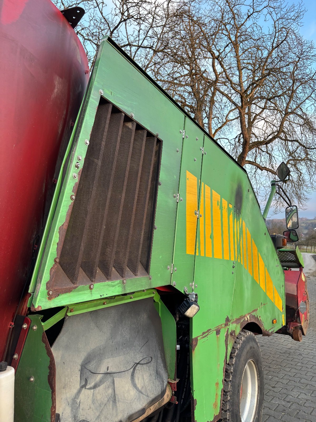 Selbstfahrer Futtermischwagen от тип Strautmann Verti-Mix 1401 SF Double, Gebrauchtmaschine в Deggenhausertal  (Снимка 24)