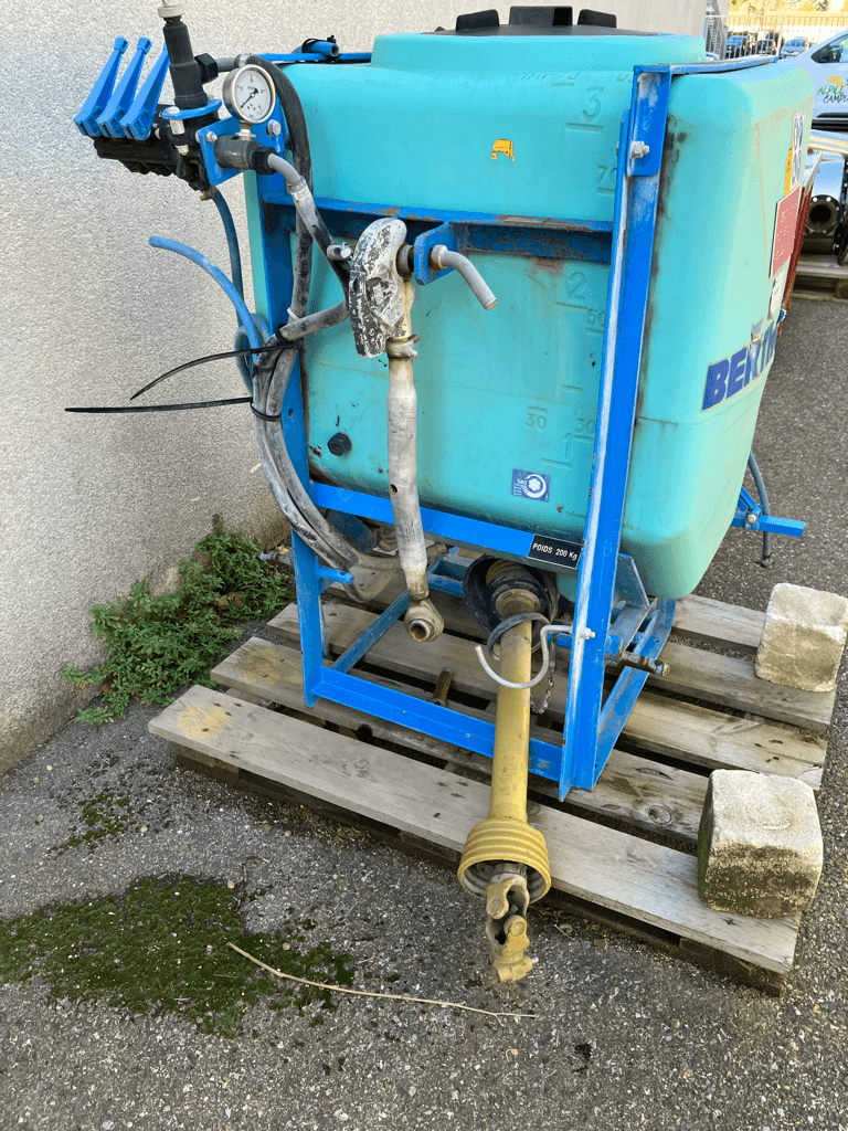 Selbstfahrspritze от тип Berthoud PULVÃ‰RISATEUR 200L, Gebrauchtmaschine в SAINT ANDIOL (Снимка 5)