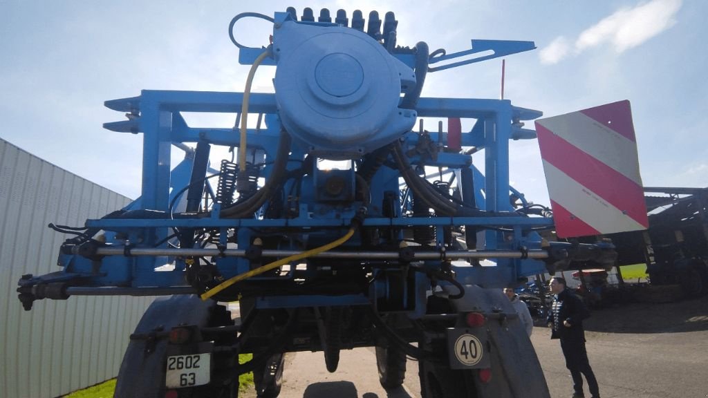 Selbstfahrspritze des Typs Berthoud RAPTOR 3240, Gebrauchtmaschine in ENNEZAT (Bild 2)