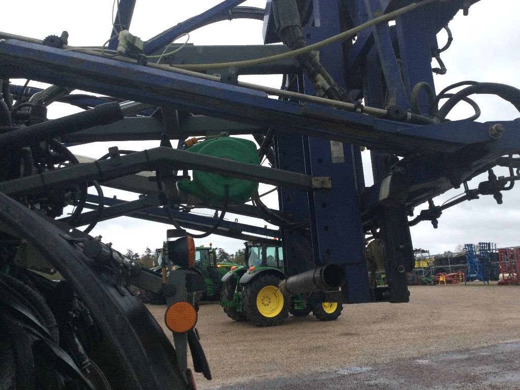 Selbstfahrspritze des Typs Caruelle 4240, Gebrauchtmaschine in LISIEUX (Bild 5)