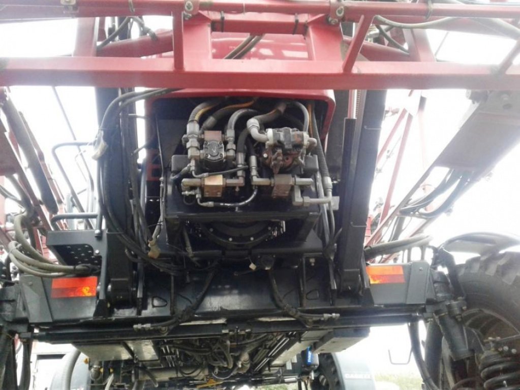 Selbstfahrspritze del tipo Case IH SPX 3330, Gebrauchtmaschine In Любар (Immagine 11)