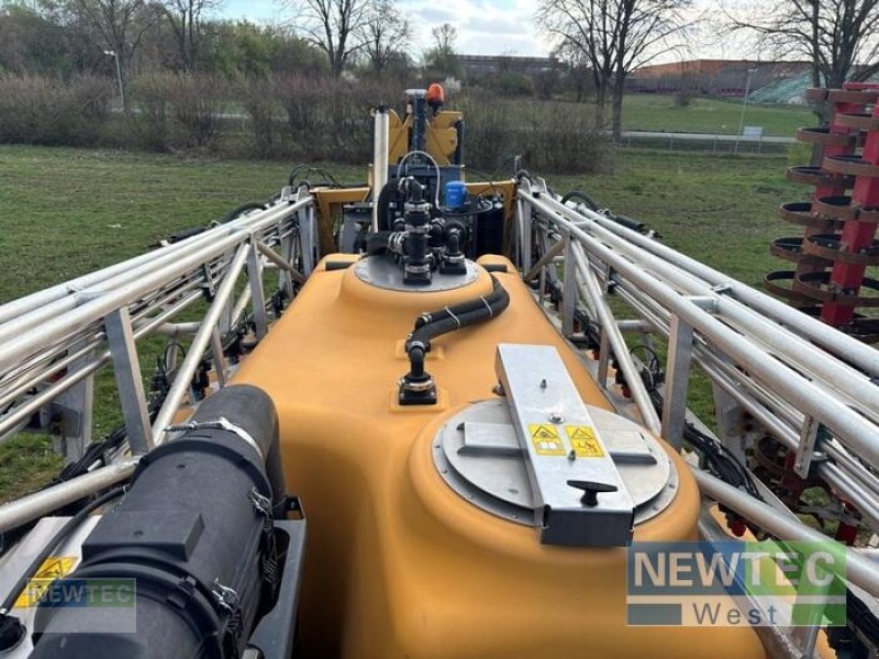 Selbstfahrspritze Türe ait Challenger ROGATOR 655 B, Gebrauchtmaschine içinde Peine (resim 15)