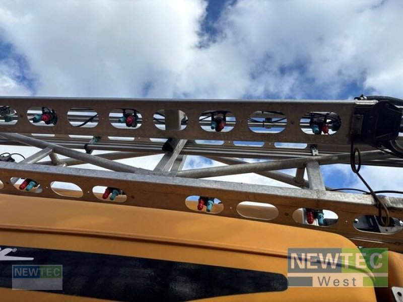 Selbstfahrspritze Türe ait Challenger ROGATOR 655 B, Gebrauchtmaschine içinde Peine (resim 14)