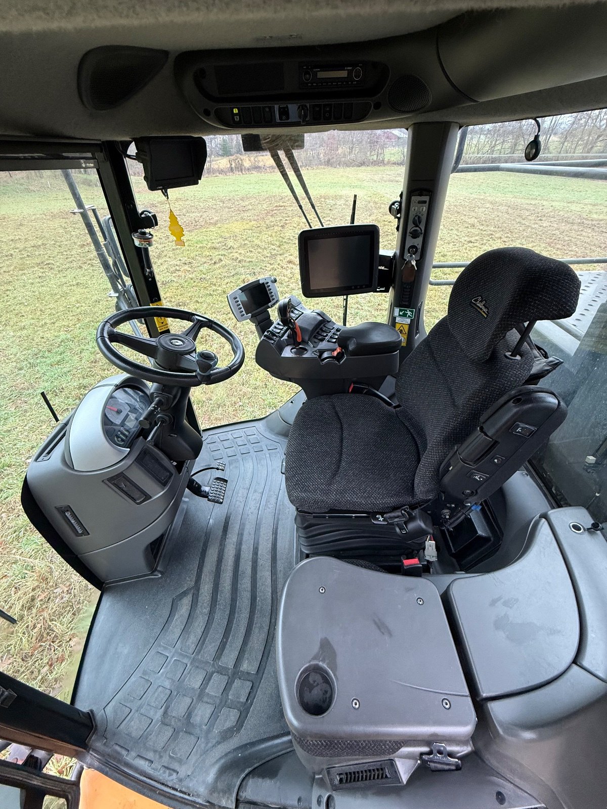 Selbstfahrspritze des Typs Challenger Rogator 655B, Gebrauchtmaschine in Atzhausen (Bild 1)